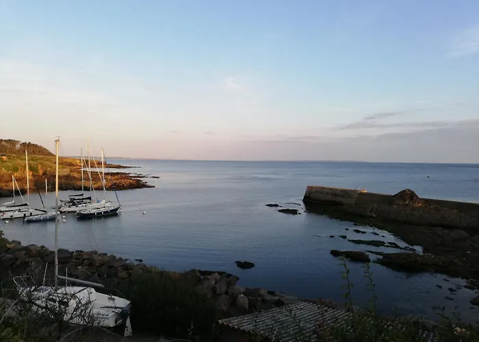 Agréable maison neuve, 5 personnes, piscine hors-sol privée du 15 juin à mi-septembre