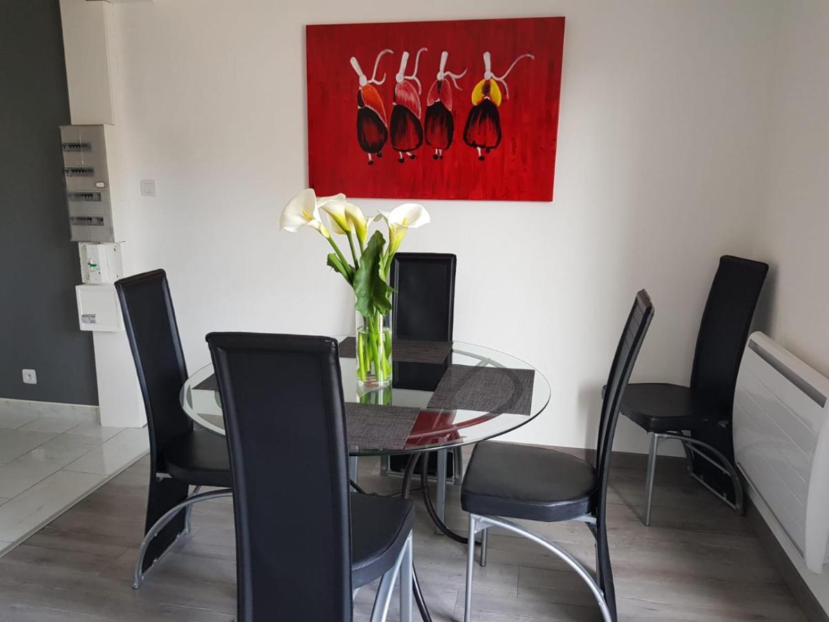 Hébergement de vacances Maison Neuve, 5 Personnes, Piscine Hors-sol Privée Du 15 Juin à Mi-septembre *