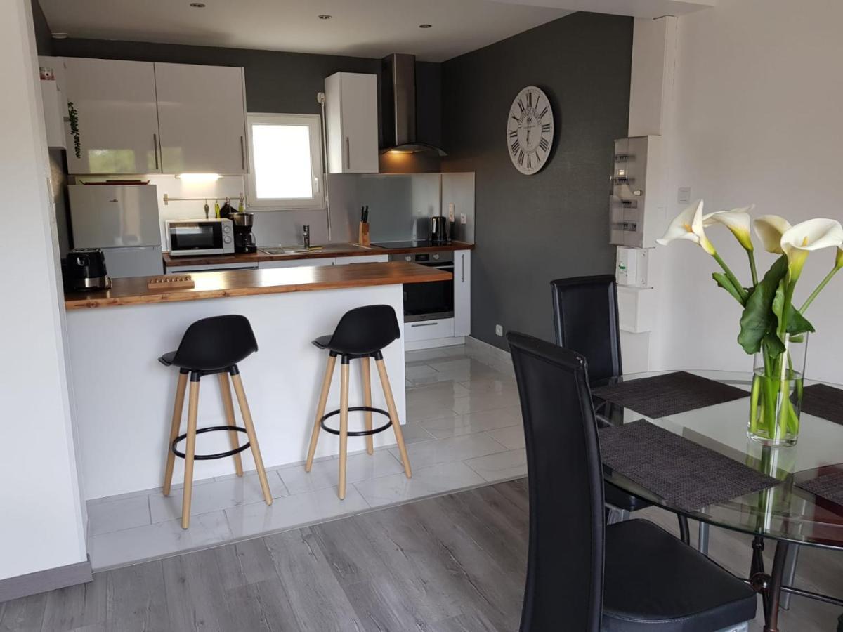 Hébergement de vacances Maison Neuve, 5 Personnes, Piscine Hors-sol Privée Du 15 Juin à Mi-septembre Moëlan-sur-Mer