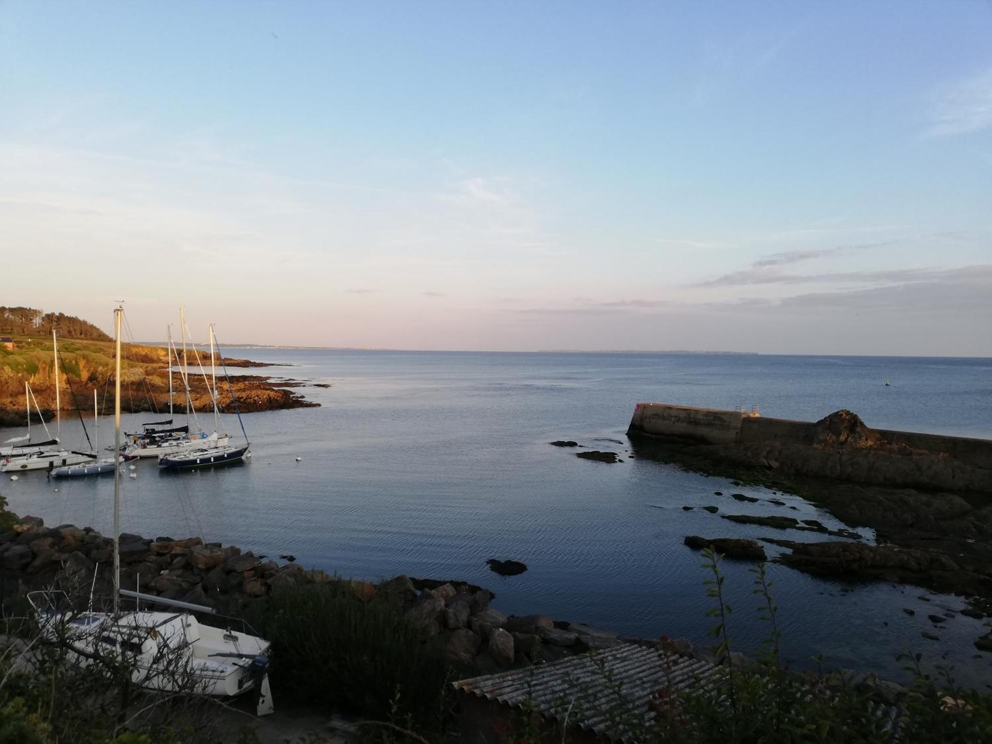 Hébergement de vacances Maison Neuve, 5 Personnes, Piscine Hors-sol Privée Du 15 Juin à Mi-septembre Moëlan-sur-Mer